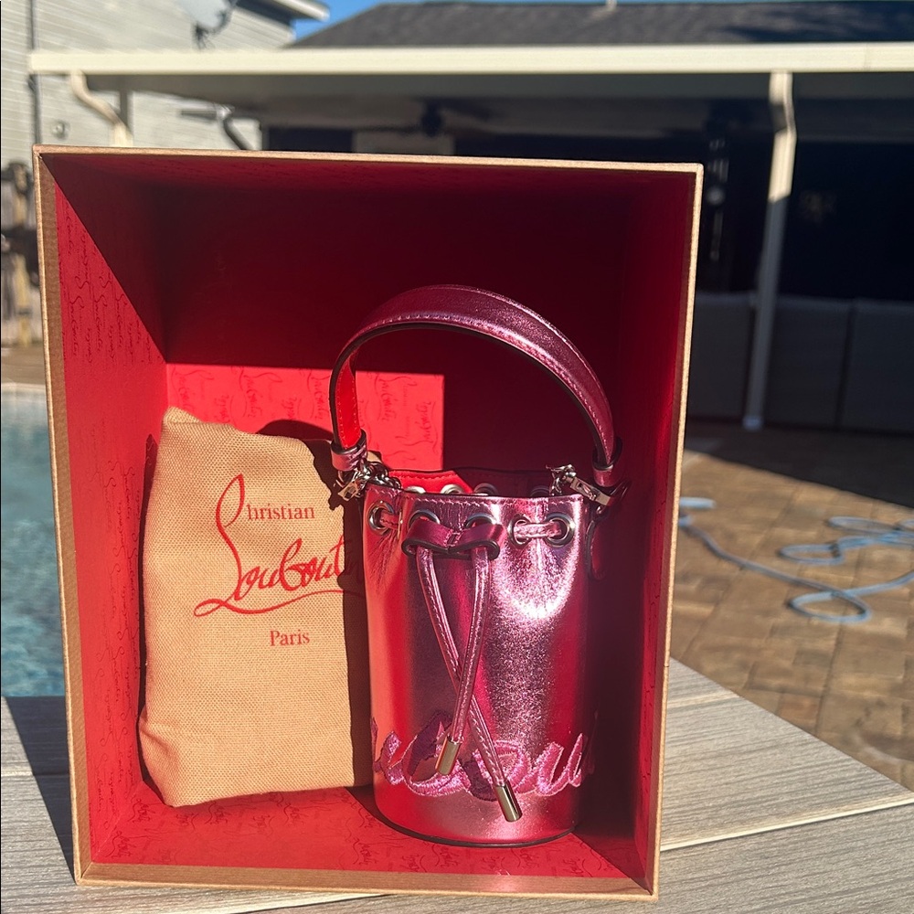 Christian Louboutin MINI Mary Jane Metallic Bucket Bag - Picture 2 of 11